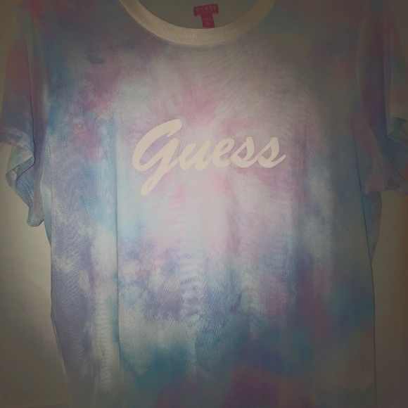 Guess top - Picture 1 of 3